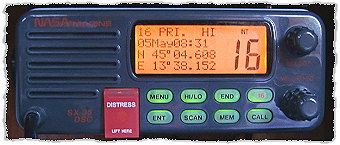 VHF-Seefunkgert - Empfangsbereit auf Kanal 16